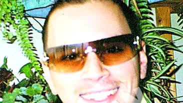 Fiul Mirabelei Dauer se lauda peste tot cu mama lui. E chelner pe un vas de croaziera