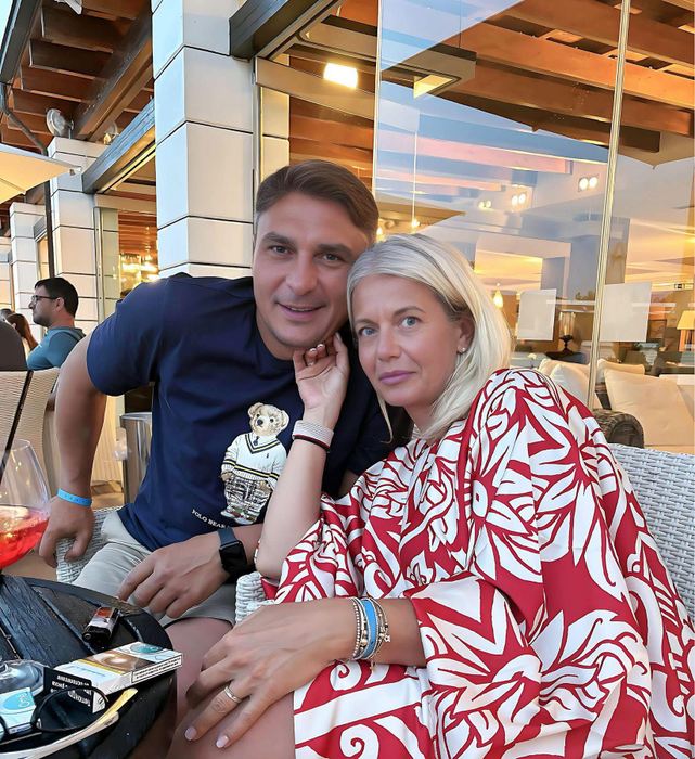Încâlceală amoroasă cum n-ai mai văzut! Sunt prinşi: Lorena Balaci, actualul iubit, dar şi fosta lui soţie! I-a “tăvălit” bărbatul fostei directoare de penitenciar