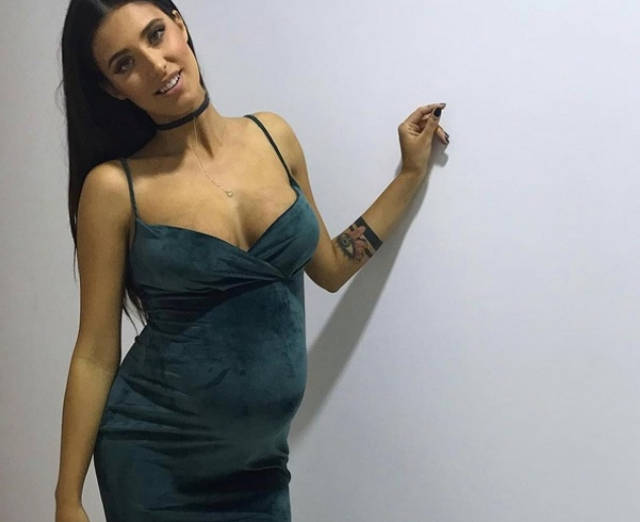 Antonia, pe vremea când era însărcinată