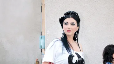 Nu o sa-ti vina sa crezi ce operatie isi face Bahmu! Afla ce a putut sa pateasca vedeta din cauza cerceilor mari pe care-i poarta!