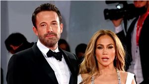 Jennifer Lopez, iritată de întrebările despre divorţul de Ben Affleck. Cum a redus la tăcere un ziarist