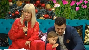 Elena Udrea, dezvăluiri emoționante despre viața de mămică: “De când s-a născut Eva, plâng săptămânal”. Cum o sprijină logodnicul ei, Adrian Alexandrov