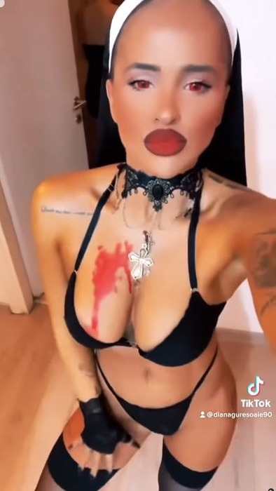 Cum s-au costumat vedetele de Halloween. Topul celor mai sexy apariţii. FOTO