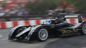 Mika Hakkinen a incins asfaltul in Capitala cu una dintre cele mai rapide masini din lume! Vezi ce mesaj a trimis bucurestenilor!