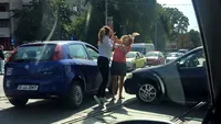 Imagini halucinante! Doua soferite s-au luat la bataie in mijlocul unui bulevard din Bucuresti!