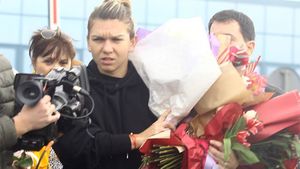 Cum a fost fotografiată Simona Halep în aeroportul Otopeni! Imaginea a devenit virală: "Un mare caracter!"
