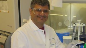 Epidemiologul Octavian Jurma, anunț înfiorător: “Vom avea și 12.000 cazuri de COVID pe zi. Repetăm tragedia din Lombardia în România”
