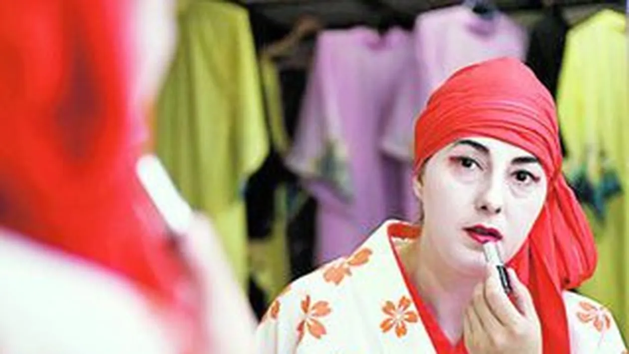 Croitoreasa din Bucuresti, gheisa in Japonia!