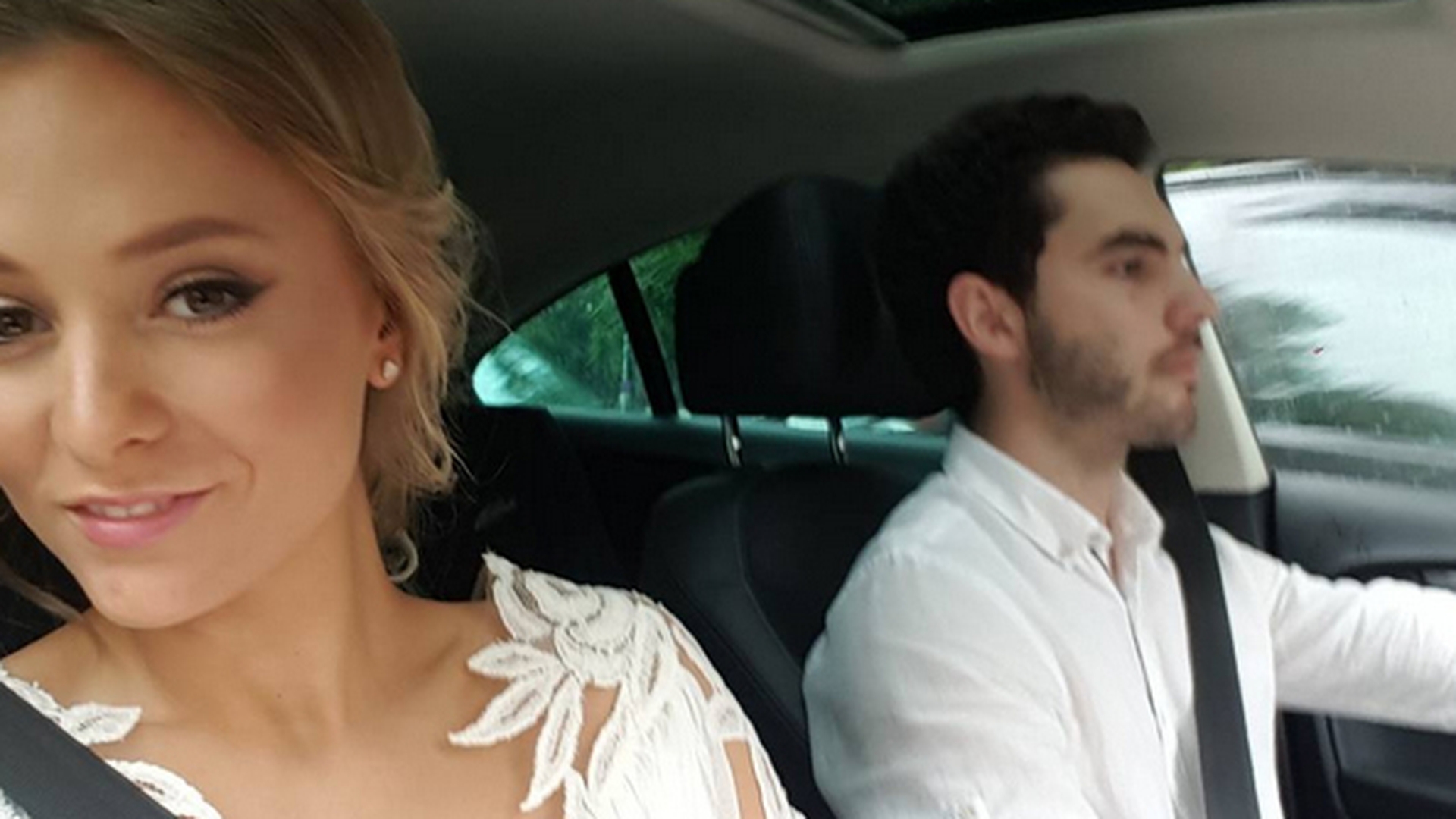 DELIA, la nunta surorii sale, OANA! Cum s-a îmbrăcat cântăreaţa