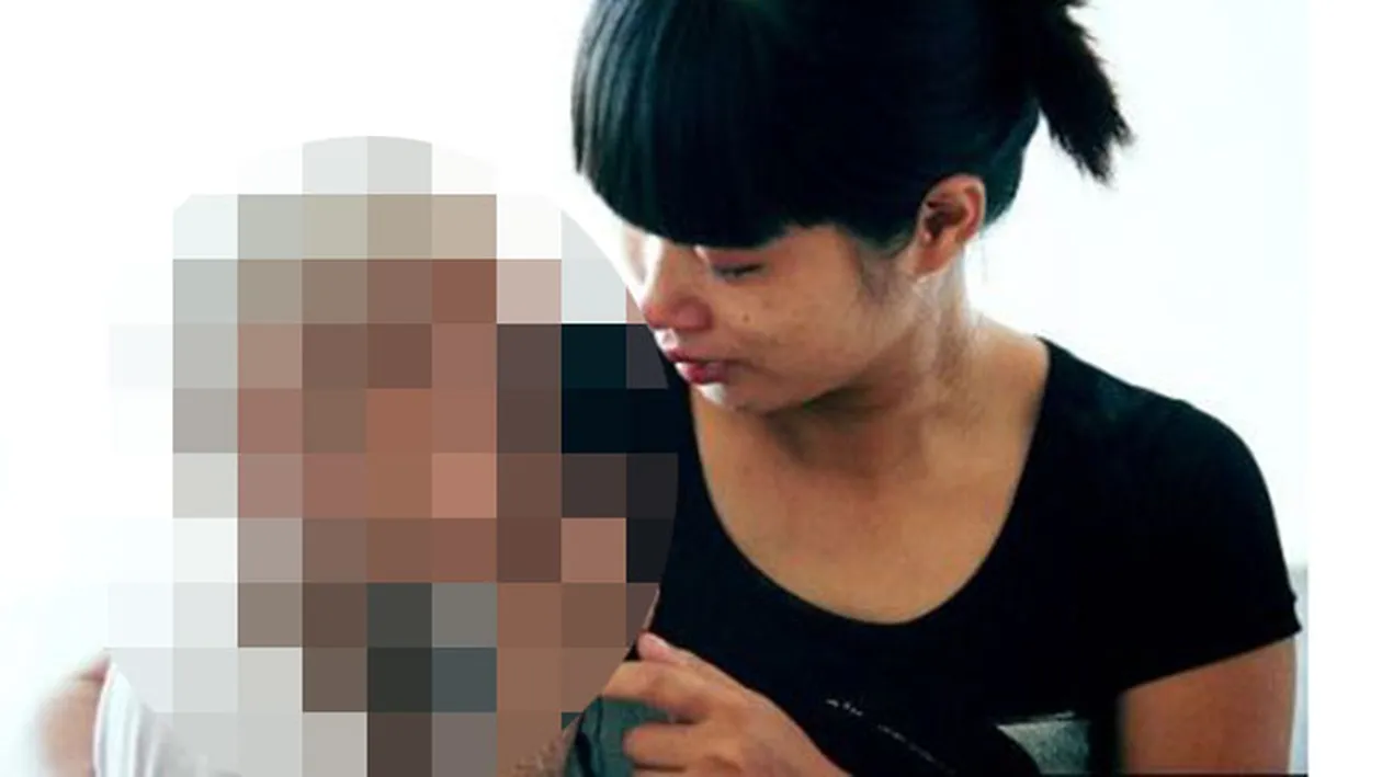 IMAGINI SFASIETOARE! Cate durere poate indura un copilas de doar 8 ani care s-a nascut cu MALFORMATIA ASTA!