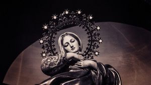 Oamenii au crezut că nu văd bine! Fotografia cu Fecioara Maria, apărută pe cer, devenită virală: „Este semnul pe care-l aşteptam”