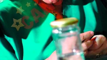 I-au gasit un vierme in ochi dupa ce l-a intepat un tantar?