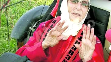 Oma are 90 de ani si s-a dat cu parapanta de ziua ei: E splendid sa zbori!