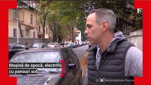 Din mașină de epocă, în atracția șoselelor. Un bucureștean și-a montat panou solar pe capota unui Golf vechi de 30 de ani. FOTO
