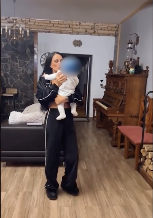Cât de mare s-a făcut fiul Danielei Crudu. Dominic e adorabil!