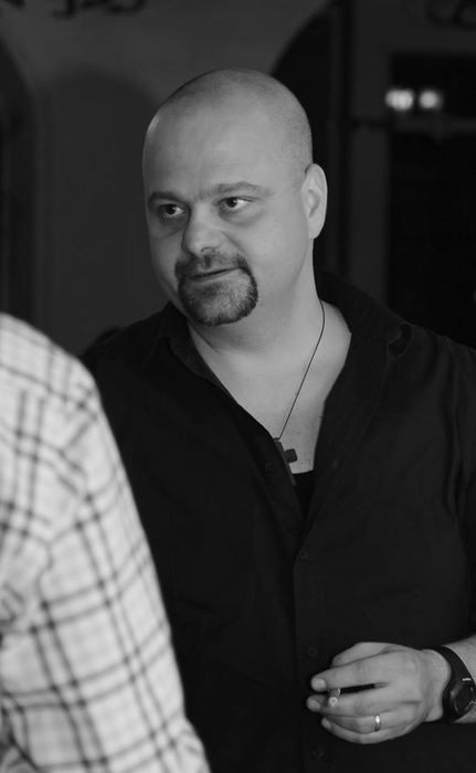 Doliu în lumea televiziunii de la noi! Un cunoscut jurnalist a murit fulgerător: “Sus, acolo, te așteaptă tata și mama care te-au iubit enorm”