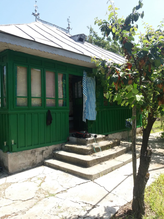 Localnici se tem că alunecarea de teren nu s-a oprit