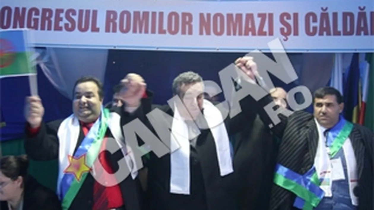 Congres la cort! Uite cum canta regele Cioaba si fiul sau un imn penticostal