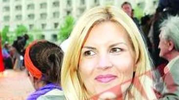 Viol la e-mailul Elenei Udrea