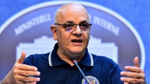 Raed Arafat a făcut anunţul aşteptat de toată lumea! Liber la concedii, la vară! Care sunt regulile pe care vor trebui să le urmeze, totuşi
