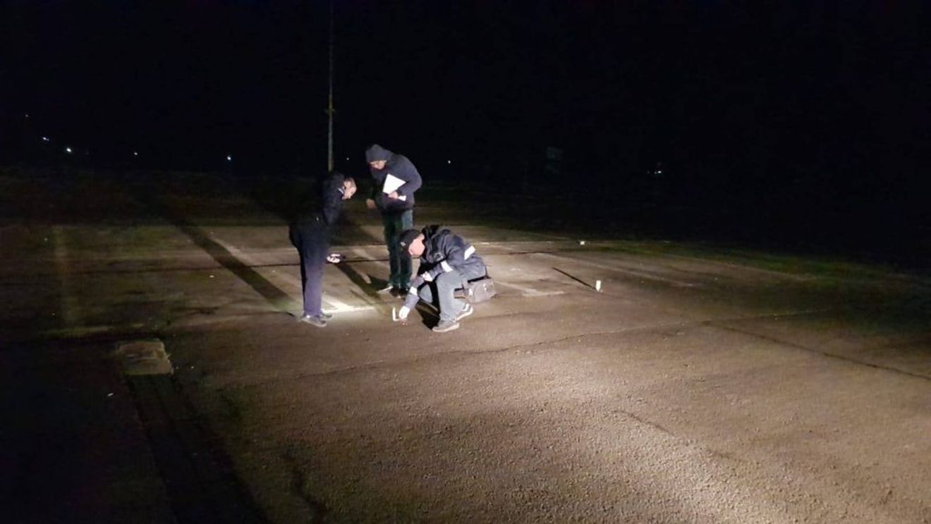 Împușcături într-o parcare din Iași, din cauza unui conflict amoros. Agresorul s-a predat