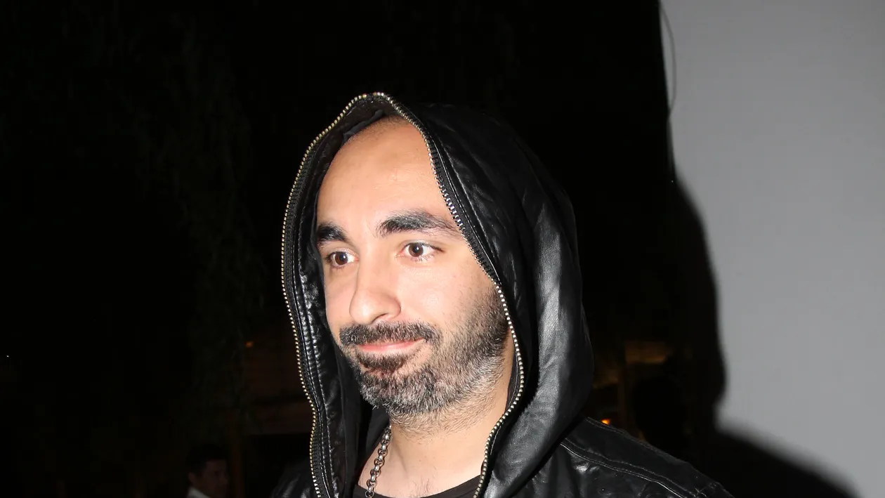 Asa arata Cabron in urma cu 10 ani. S-a schimbat complet, ramanandu-i insa doar... chelia