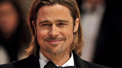 Cum a fost surprins BRAD PITT, pe străzile din New York, la 8 luni de la divorţ!