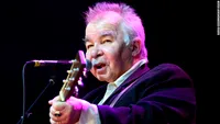 Celebrul cântăreț John Prine a murit din cauza coronavirusului, după ce a învins cancerul de două ori!