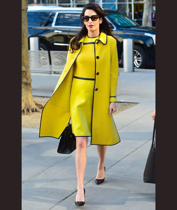 Imagini în premieră cu gemenii lui GEORGE şi AMAL CLOONEY! Micuţii au fost fotografiaţi la o lună de când au venit pe lume
