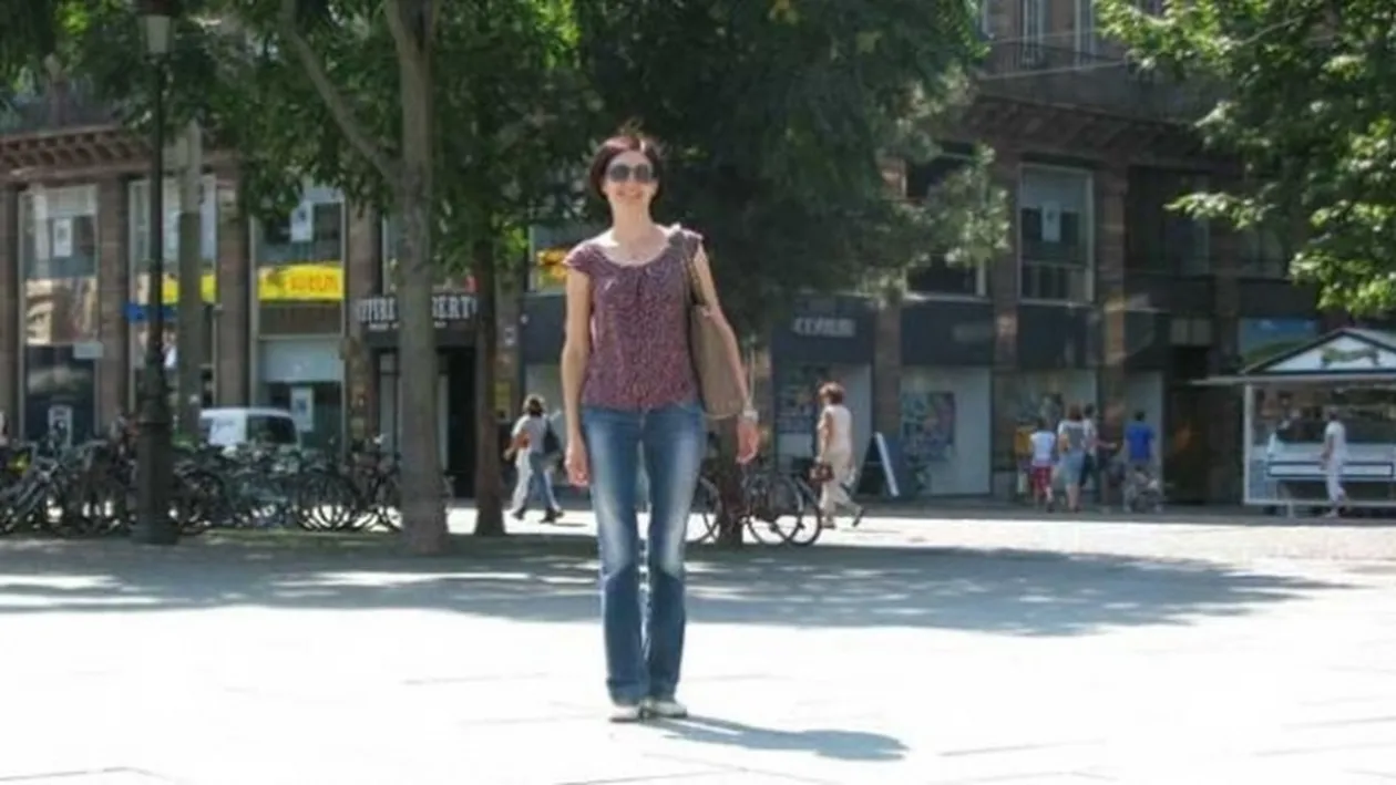 Sinucidere sau epuizare? Adevarul despre moartea suspecta a Simonei, doctorita romanca din Franta! Ce acuzatii aduce familia