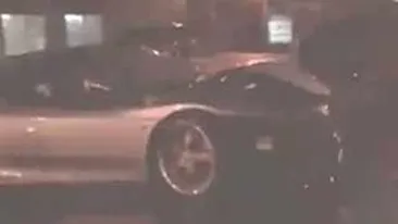 Tucudean si Adrian Minune l-ar omori pe cretinul asta! Uite ce face un milionar beat cu un Ferrari - Il izbeste in draci de zid pana il face praf - VIDEO de plans