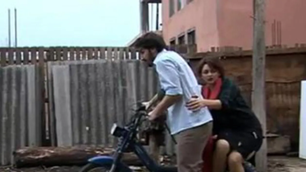 VIDEO Iti mai aduci aminte de filmul Pasarile, al lui Alfred Hitchcock? Vezi aici varianta lui romaneasca