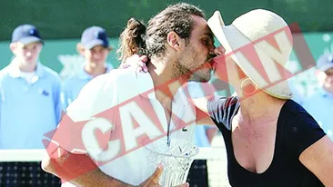 Zeta-Jones s-a pupat pe gura cu un tenisman