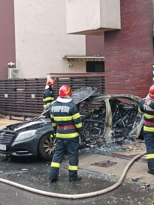 VIDEO | Momente de panică în Cartierul Francez din Capitală. O mașină a explodat din senin