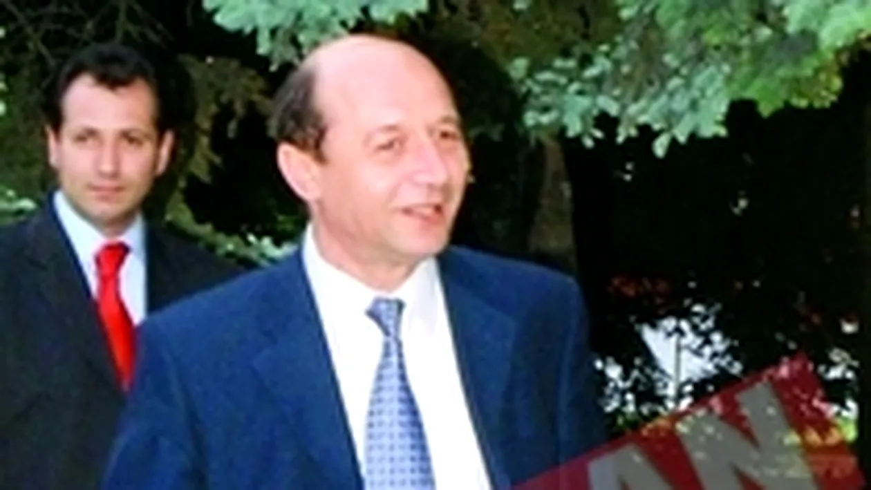 Basescu a dat-o pe misticism becalian