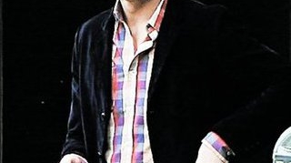 Ashton Kutcher scapa de casa in care si-a inselat sotia!