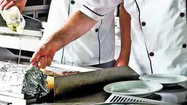 Strainii cauta bucatari, ospatari si maseuri. Uite ce salarii iti dau!