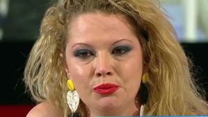 Oana Lis continua seria dezvaluirilor despre tatal ei care a violat-o: "Plang de cate ori imi amintesc"