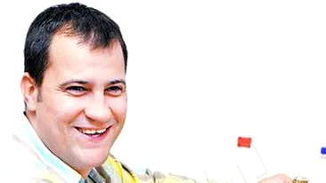 A iesit cu prietenii la un restaurant! Serban Huidu s-a intors vesel de la Viena