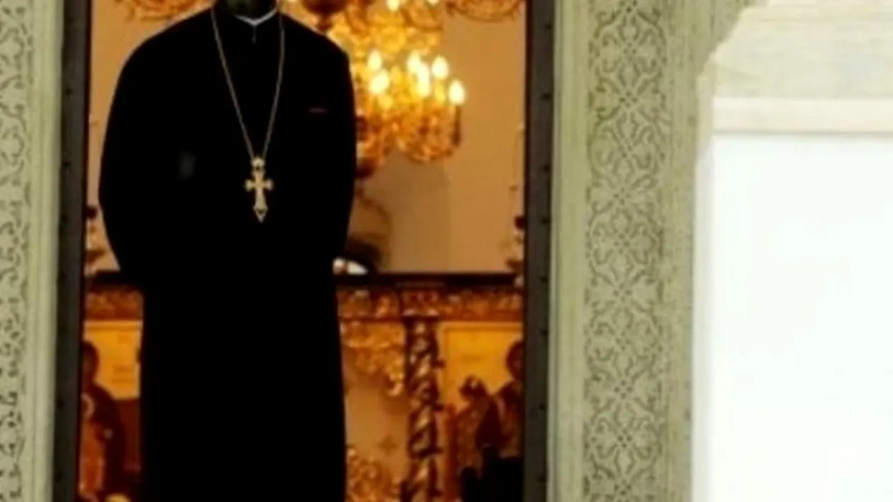 Un preot fals cerea bani pe rețelele de socializare! A mers și cu Boboteaza în Galați