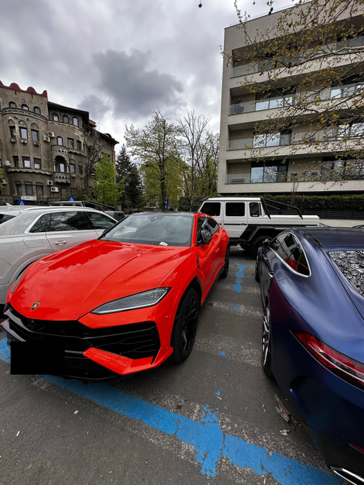 Paradă de bolizi în cartierul Primăverii din Capitală