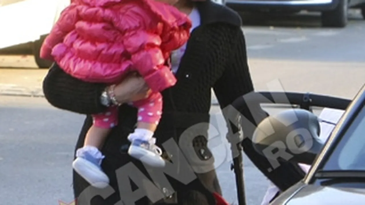 Obositor fara parintele Junior! Adrianei Nicolae ii e greu fara tata pentru fata ei!