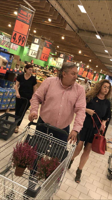 Dănuț Lupu a ”tăbărât” pe soție într-un hypermarket!