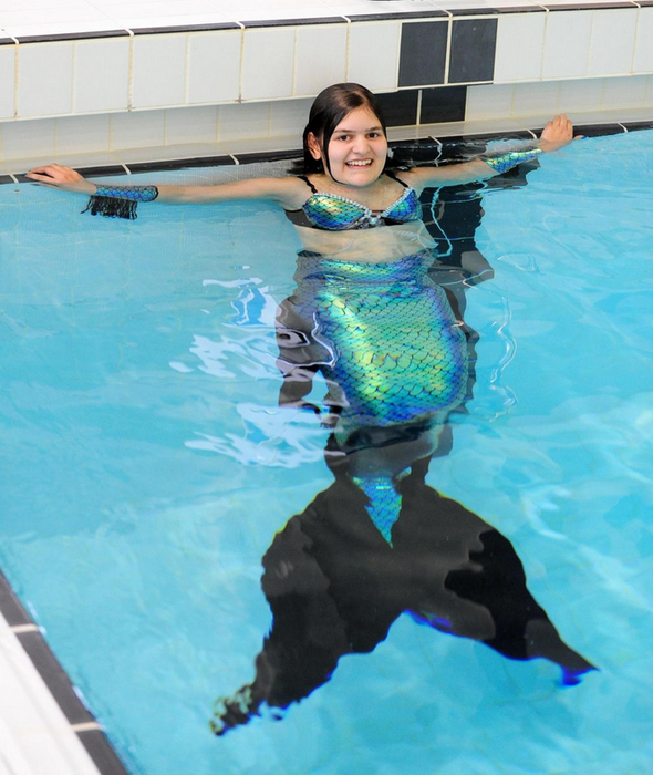 "Sirena vie" a fost dată afară de la piscina din Anglia