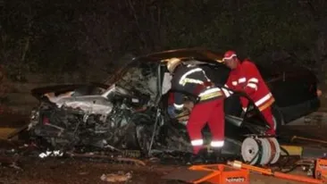 TRAGEDIE! Accident dramatic în Dolj. O femeie a MURIT si alti patru oameni au fost raniti