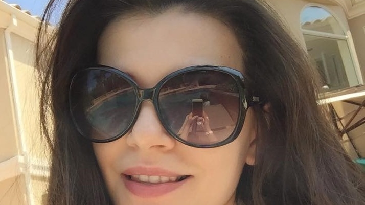 A plecat de lângă fiica ei direct la iubitul chinez! Monica Gabor, surprinsă în ipostaze tandre cu Mr. Pink, după revenirea în America