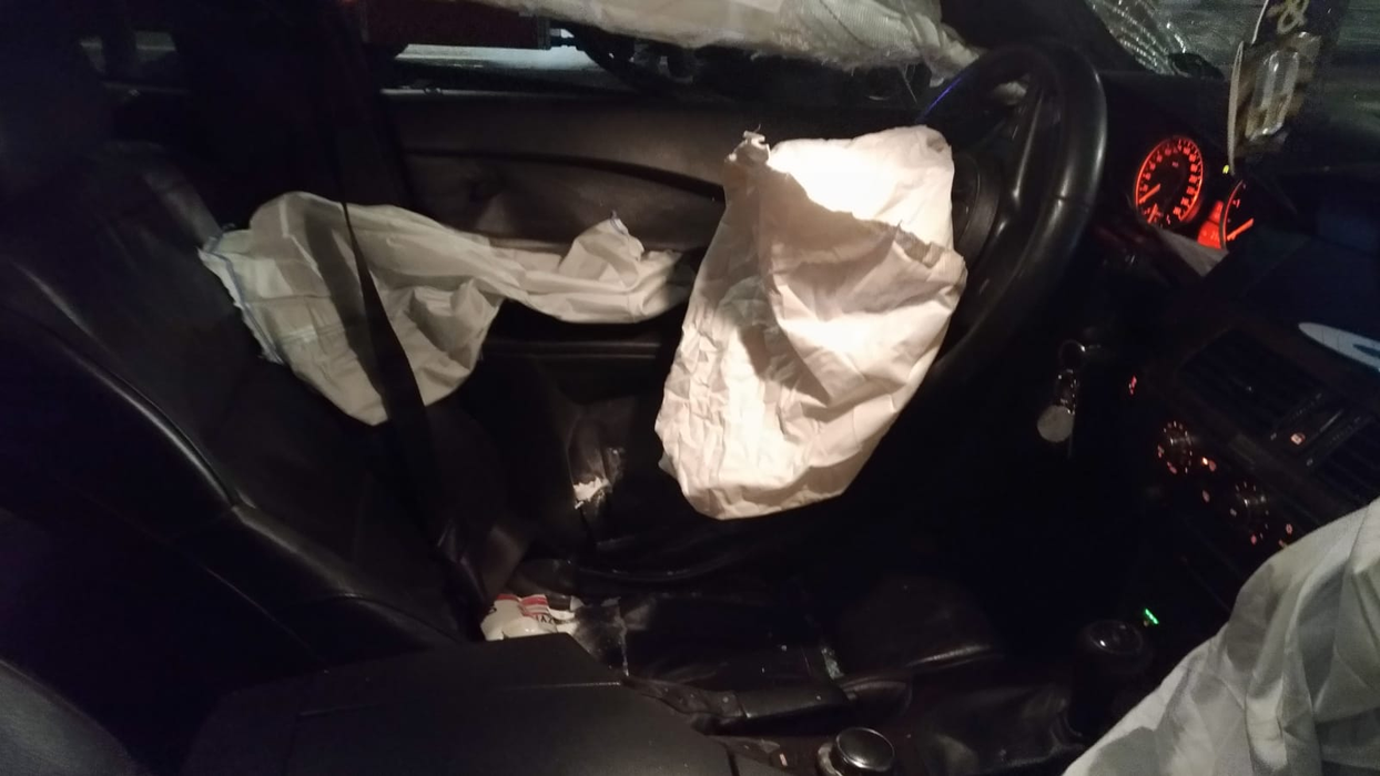 Accident de circulație în Cluj. Un tânăr de 18 ani a pierdut controlul volanului și a lovit 3 autoturisme