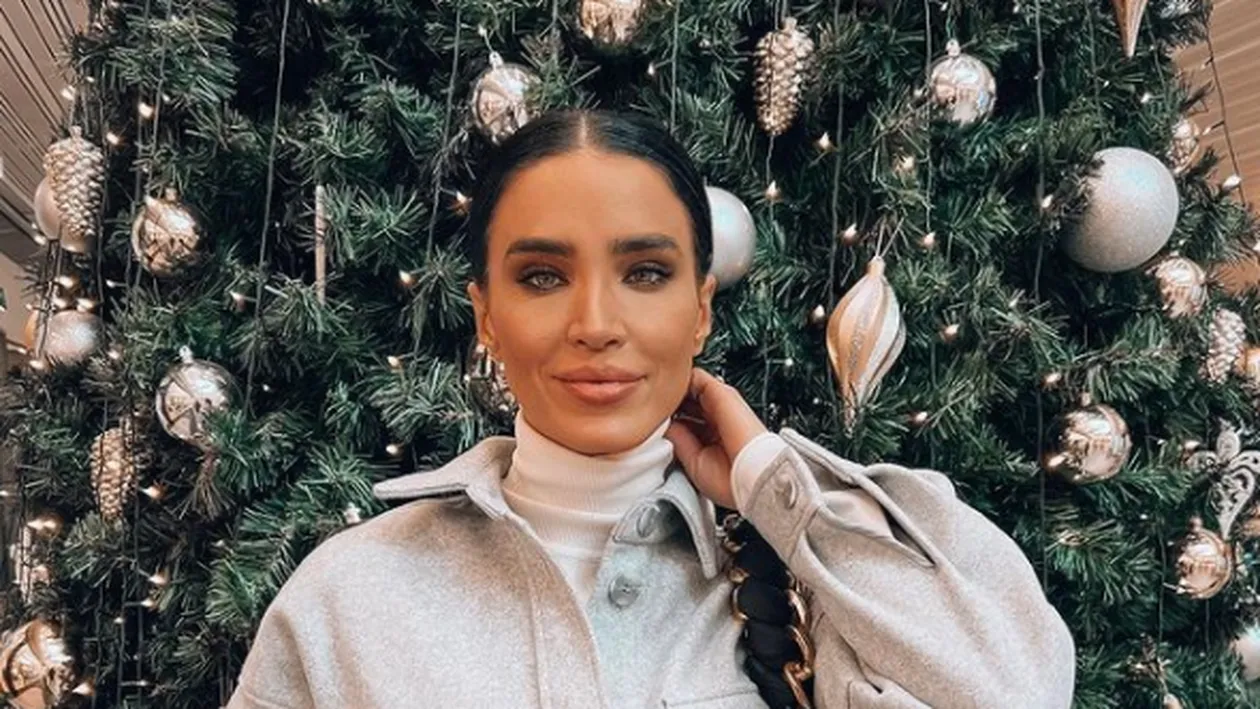 Adelina Pestriţu, scandal uriaş în online după ce şi-a împodobit bradul cu negru: Parcă îl făceai pentru fetiţă