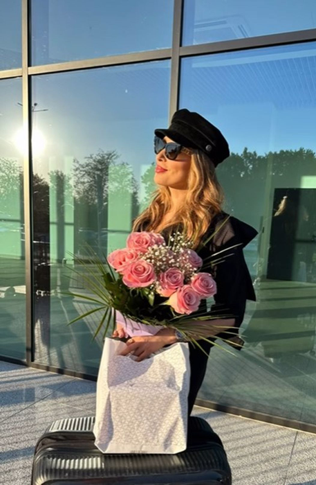 Iulia Vântur, singură de Paște în România! Unde era Salman Khan în tot acest timp