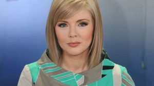 A dispărut de un an de la pupitrul ştirilor şi s-a schimbat total. Fosta vedetă de la Kanal D este de nerecunoscut!